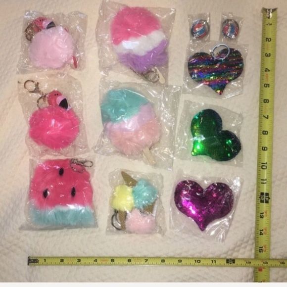 LAST ONE! Glitter Hot Pink Fuzzy Pom Pom Flamingo Keychain - Picture 4 of 5